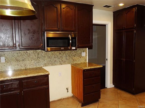 3rd image of 3018 Blackhorse Dr