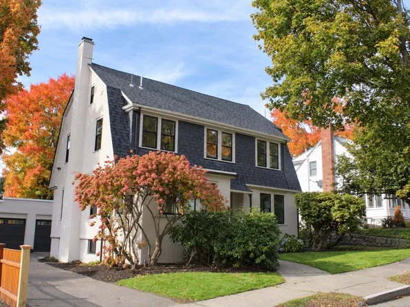 73 Davis Ave, Newton, MA 02465