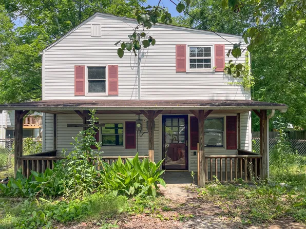 33 S Lake Ter, Rossville, GA 30741