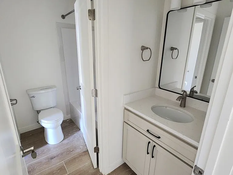 1301 Jefferson Ave — Photo 10