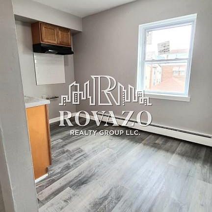 2nd image of 479 Roseville Ave APT 34