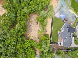 1466 Main St, Lynnfield, MA 01940