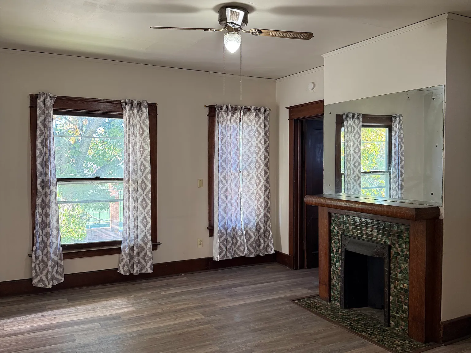 2 bed, 950 sqft, $900 — Photo 1