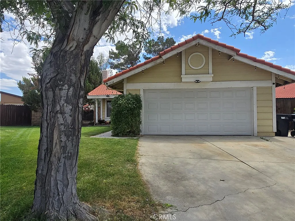 Building Photo - 1514 Essex Ln