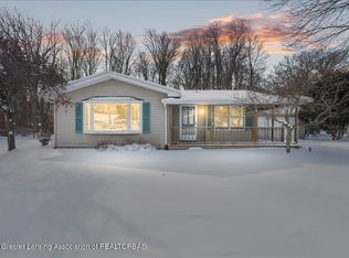 657 Joan Dr, Mason, MI 48854