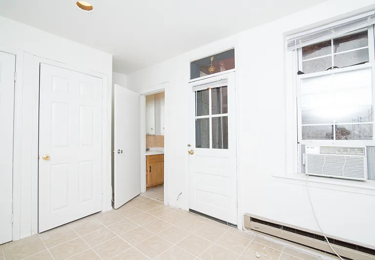 438 3rd St NE — Photo 7