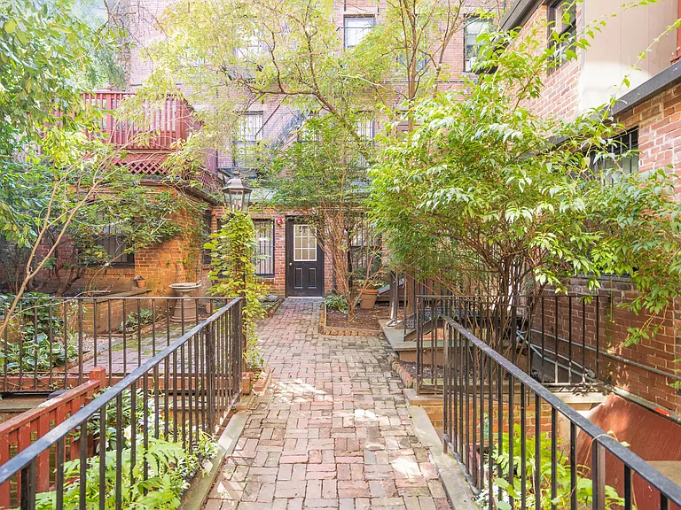 48 Phillips St #2 — Photo 9