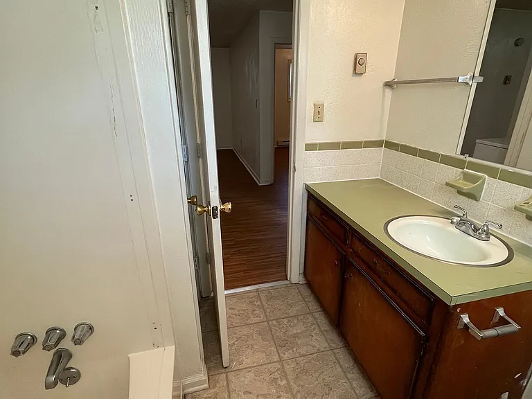 Apartment Heights — Photo 66