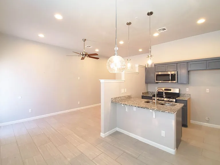 6524 Hoop St — Photo 2