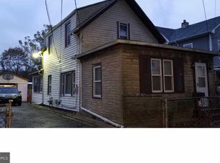421 W Almond St, Vineland, NJ 08360