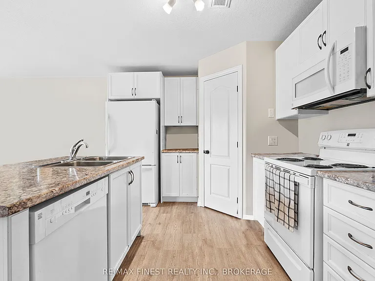 903 Blossom St — Photo 7