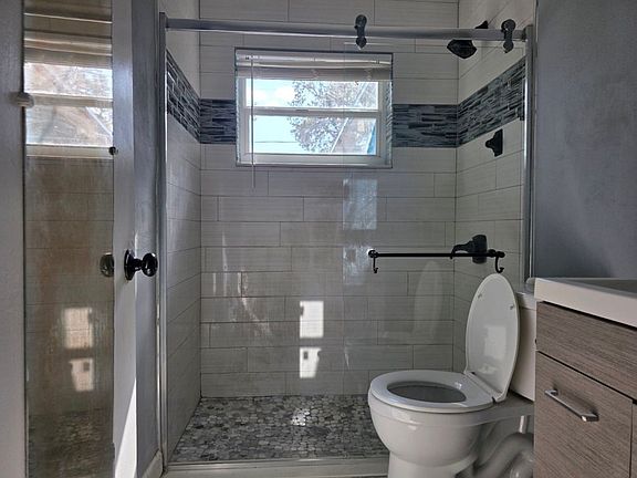 3rd image of 3614 6th Ave S