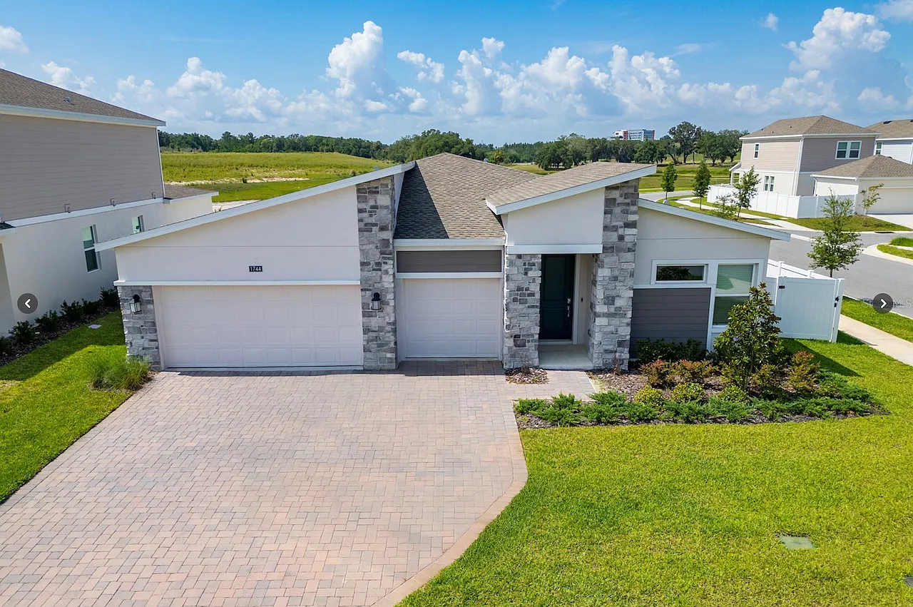 4 bed, 2532 sqft, $3,495 — Photo 1