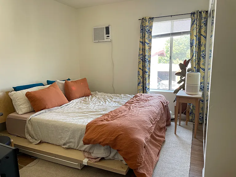 1823 Montrose St #8 — Photo 7