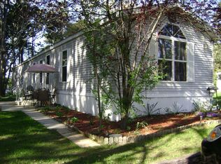 53440 Hilltop Dr, Middlebury, IN 46540