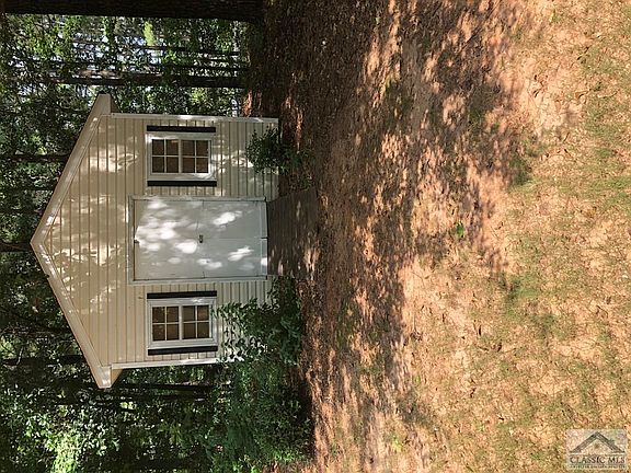 3rd image of 604 Woods Way