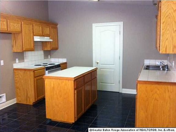 5th image of 38244 Jennifer Ct