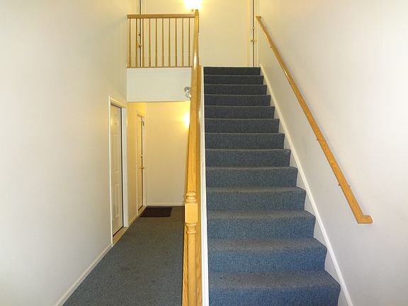 2nd image of 1127 N Red Oak Cir Unit 4