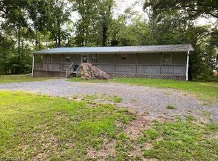 4863 Ingold Dr, Randleman, NC 27317