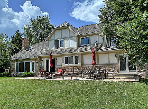 3rd image of 4403 Heritage Ln