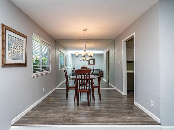 4th image of 6985 Flintwood Way