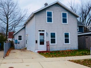 506 Madison Ave, Grand Haven, MI 49417