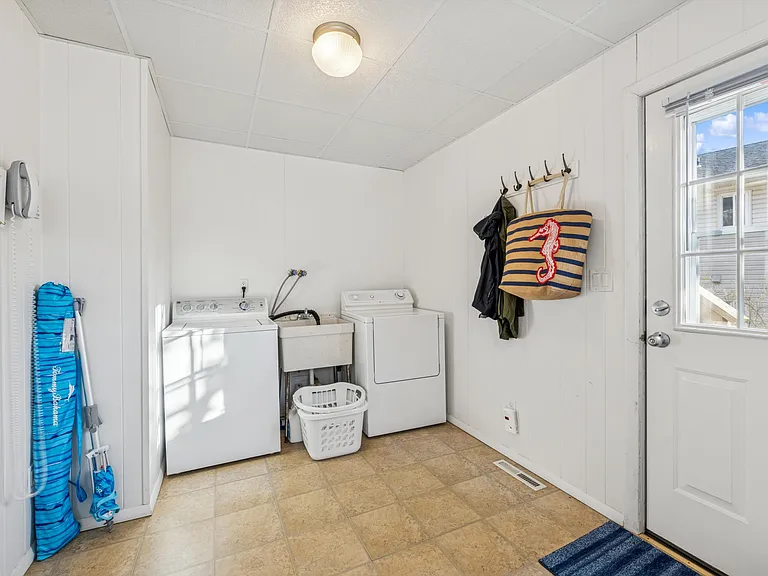 22 Webster Rd — Photo 19