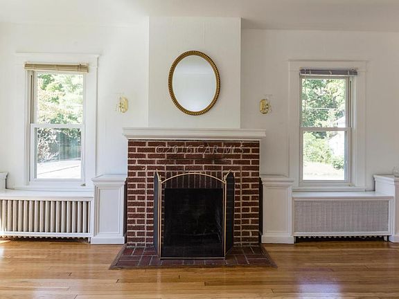 5th image of 217 Pinehurst Ave