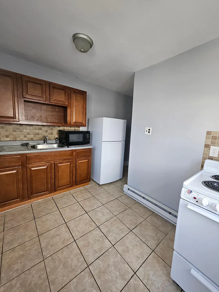 Building Photo - 6309 W Girard Ave #1