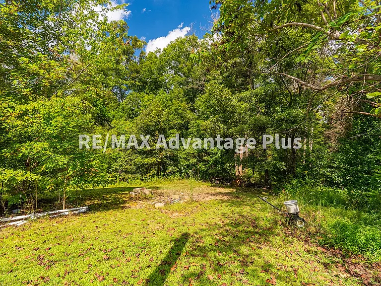 1407 Paradise Rd — Photo 33