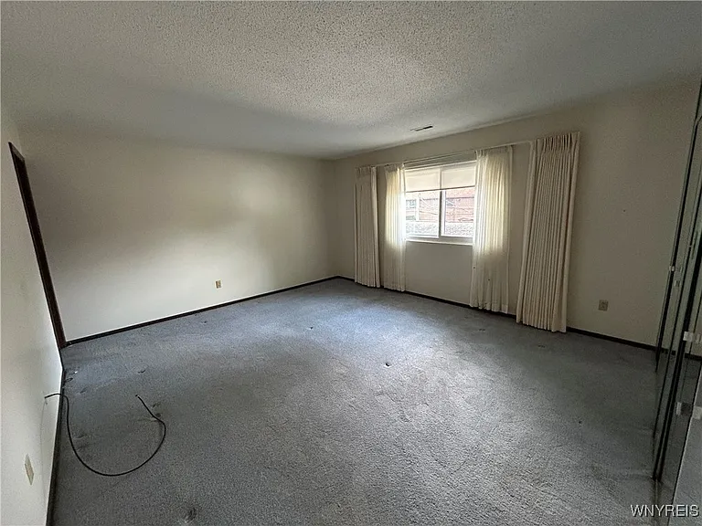 186 Peppertree Dr — Photo 11
