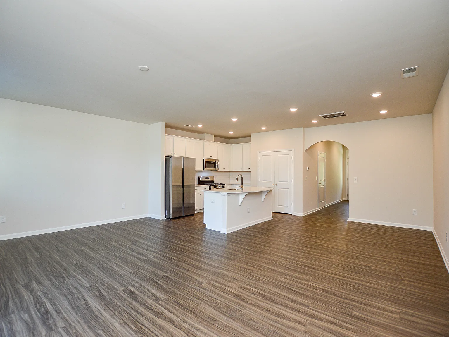 3 bed, 2.5 bath, 1771 sqft, $2,550 — Photo 2