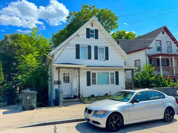 447 Hanover Street, Manchester, NH 03104
