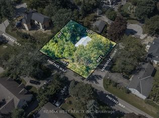 1610 Magenta Ct, Mississauga, ON L5G 3A7