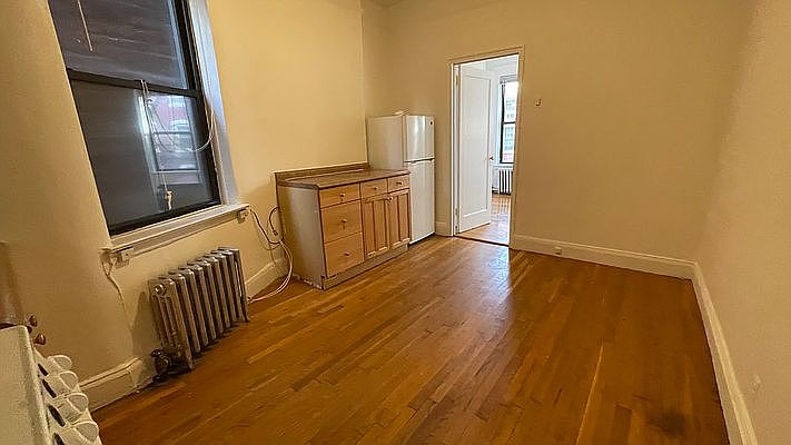 1st image of 70 E 7th St APT 4C