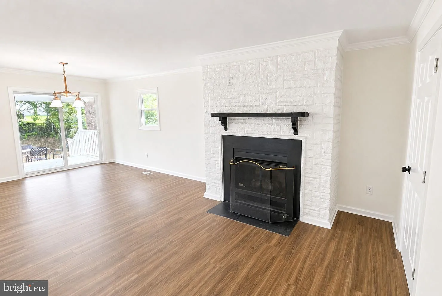 4 bed, 2.0 bath, 1533 sqft, $2,700 — Photo 4