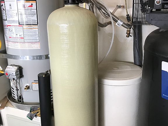 Commercial grade water softe