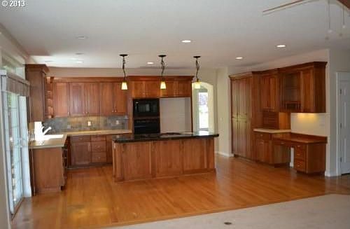 5th image of 1323 NW 150th Cir