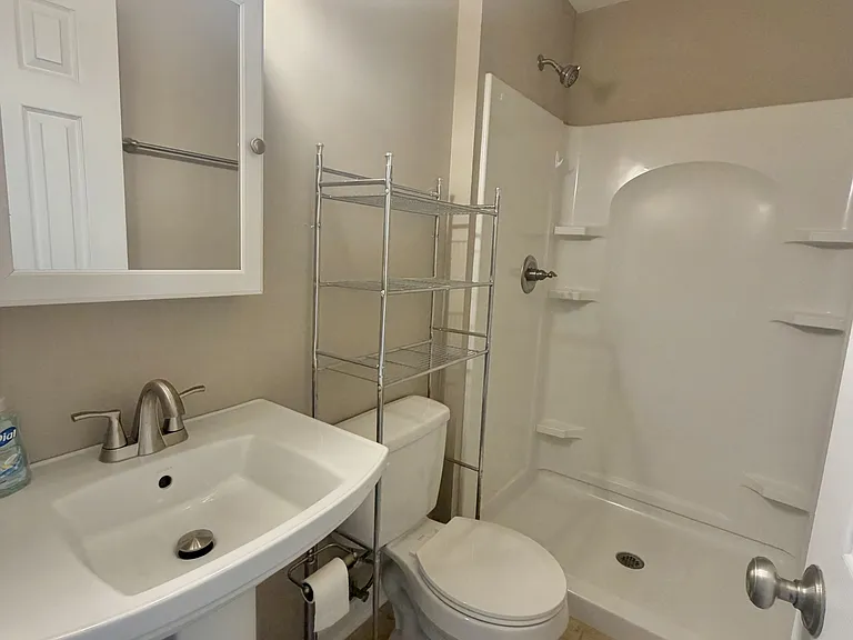 111 S Ross St #7 — Photo 3