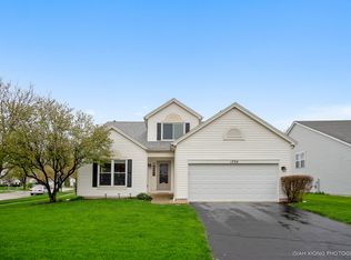 1734 Autumn Woods Ct, Romeoville, IL 60446