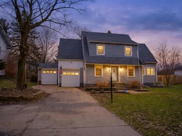 306 W Michigan St, Rolling Prairie, IN 46371