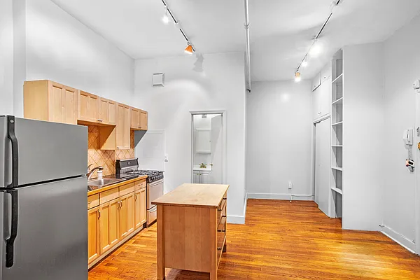 Rented by Oxford Property Group | media 30