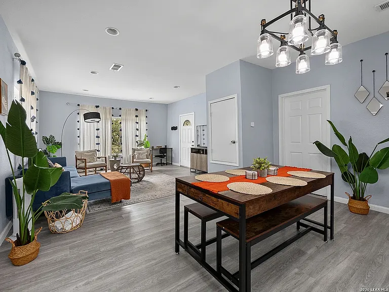 426 Dunning Ave — Photo 3