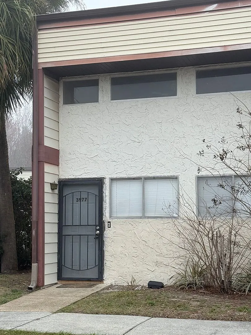 3977 Crayrich Cir #GE, Orlando, FL 32839 1 bed 1 bath with den area — Photo 1