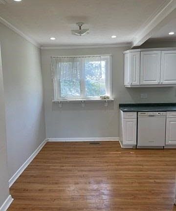 5th image of 402 Glad Park Ave
