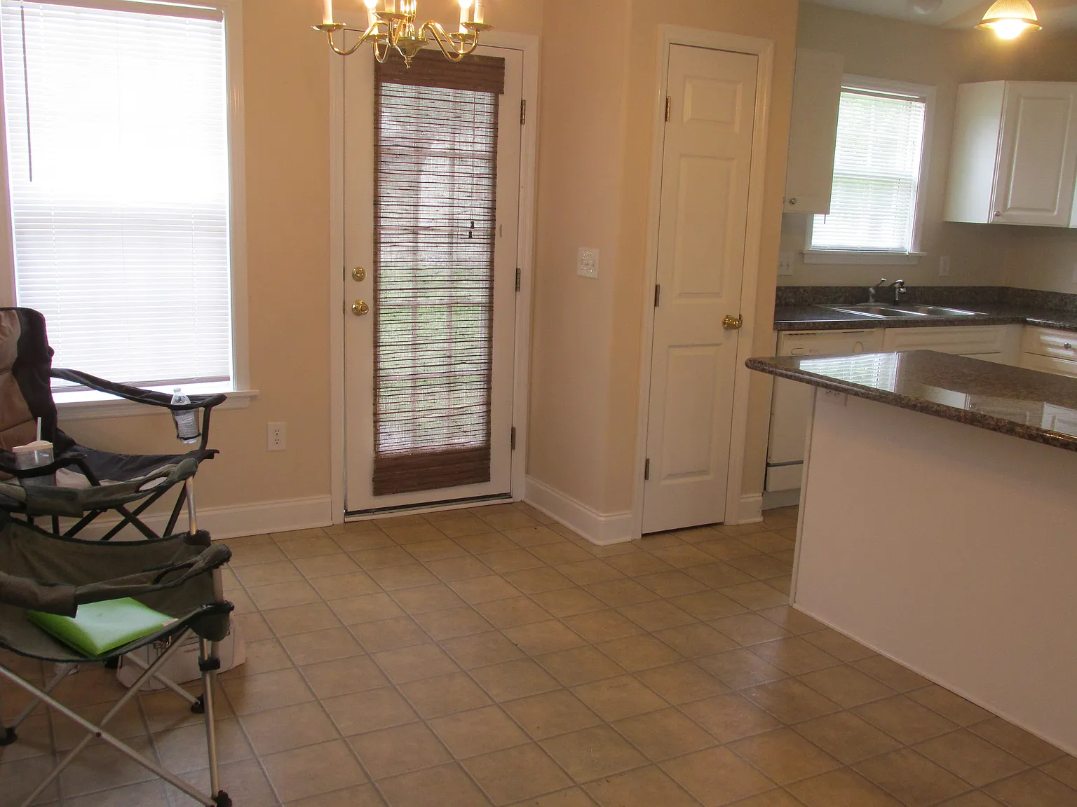 136 Corinth Dr — Photo 4