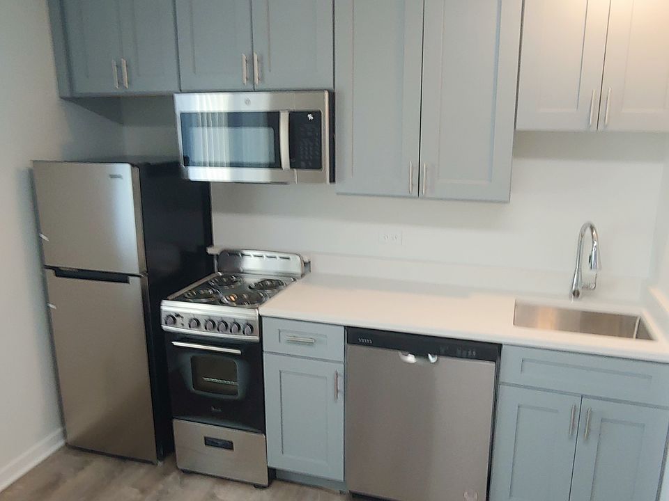 1st image of 5355 S Lockwood Ave #101