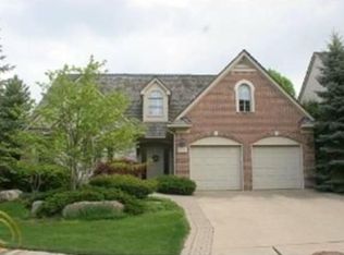 1119 Park Place Ct, Bloomfield Hills, MI 48302