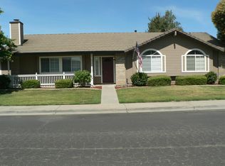 8563 N Peacock Way, Hilmar, CA 95324