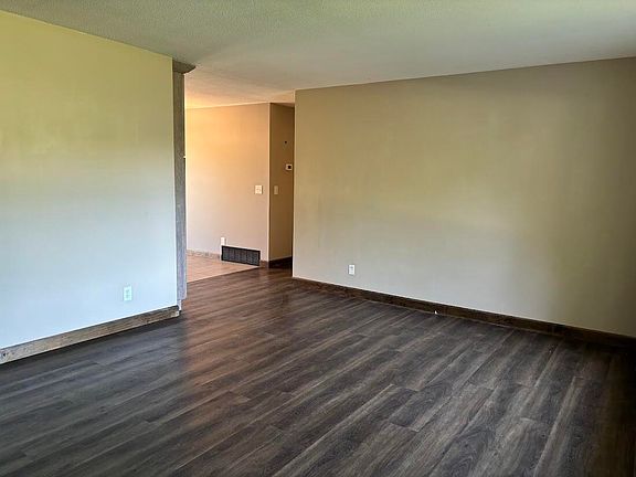 3rd image of 1443 Fruitwood Dr